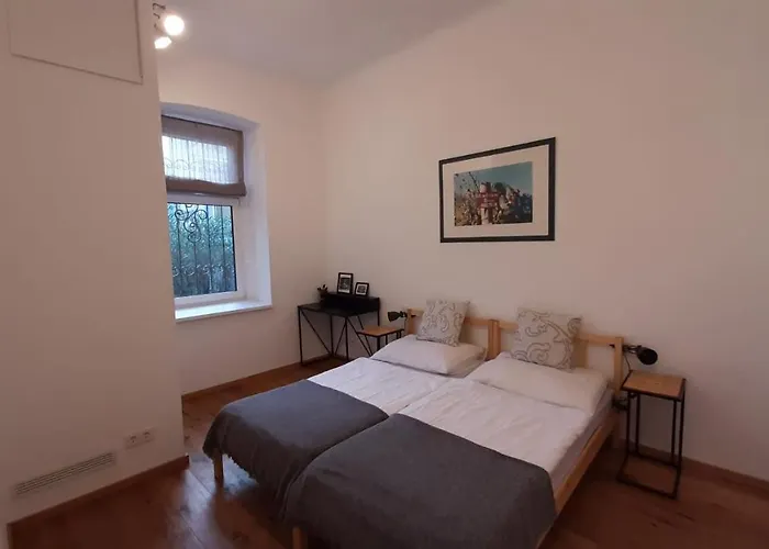 Апартаменти Pia's Gardenview *