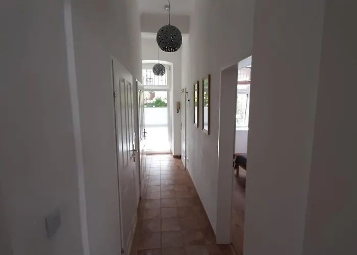Апартаменти Pia's Gardenview Відень